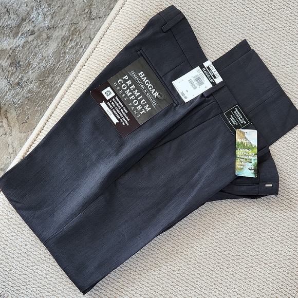 Haggar Premium Comfort Dress Pants - Black, 32x32 - Picture 1 of 5